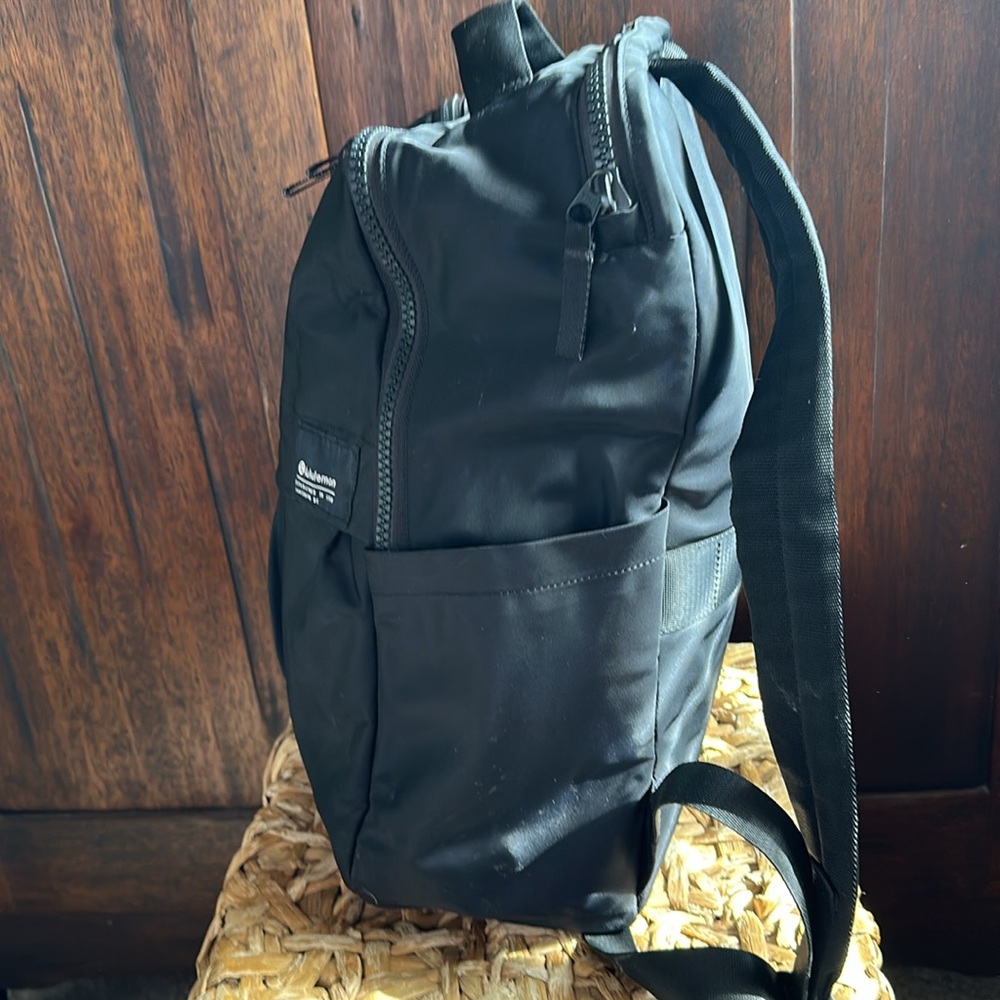 Lululemon backpack - Picture 4 of 14